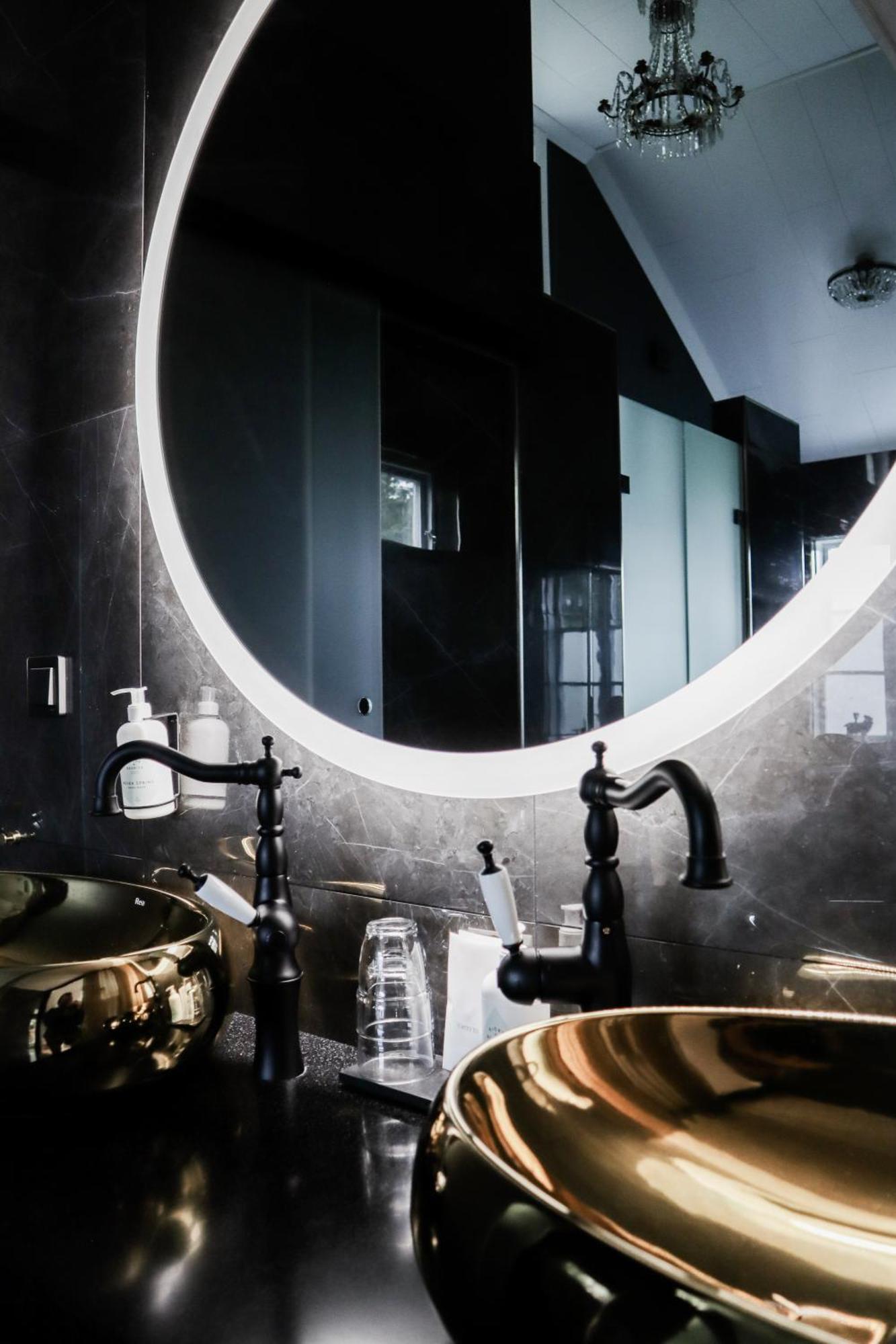 Hoegbo Brukshotell & Spa Sandviken Luaran gambar